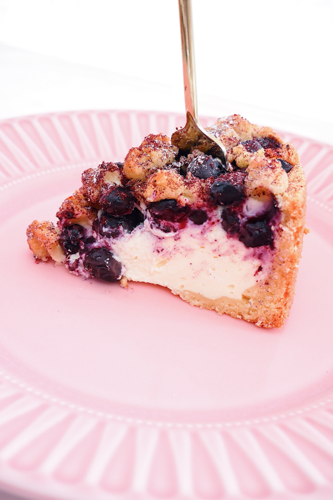 Blaubeer Käsekuchen mit Streusel